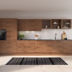 Valnød, kvartskåret finér, klar lak. Profil R15