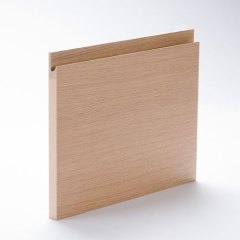 Grebsfri, eg kvartskåret finér, hvid lak