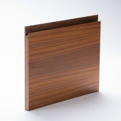 Grebsfri, valnød kvartskåret finér, klar lak